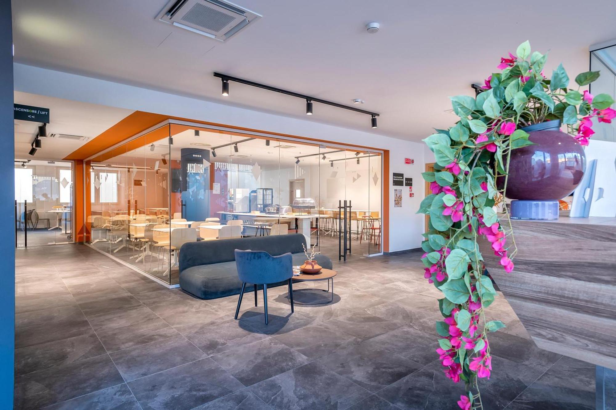B&B Hotel Сассари Экстерьер фото
